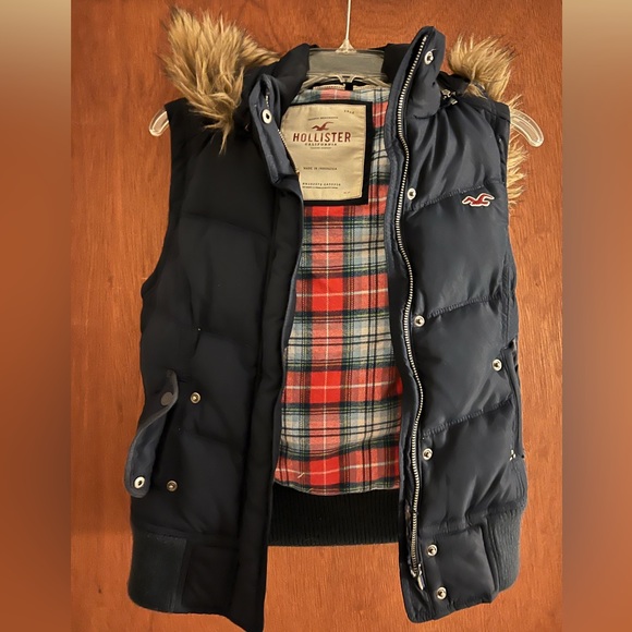 Hollister Jackets & Coats Hollister Womens Faux Fur Navy Blue